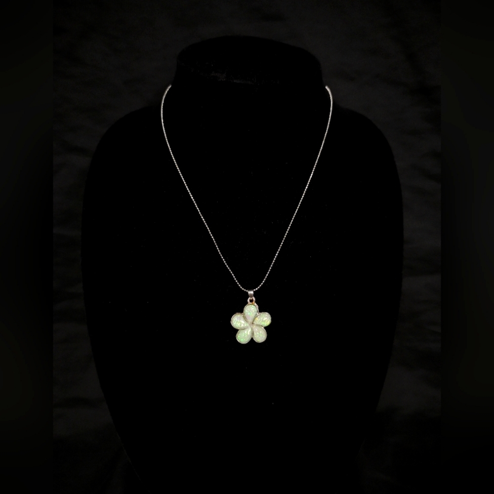 Necklace - Picture 3 of 5